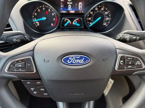Used 2018 Ford Escape SE image 20