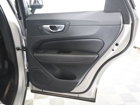 Used 2024 Volvo XC60 B5 Plus image 46
