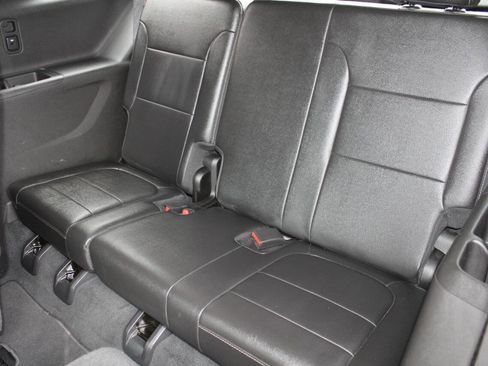 Used 2023 Chevrolet Traverse LT image 22