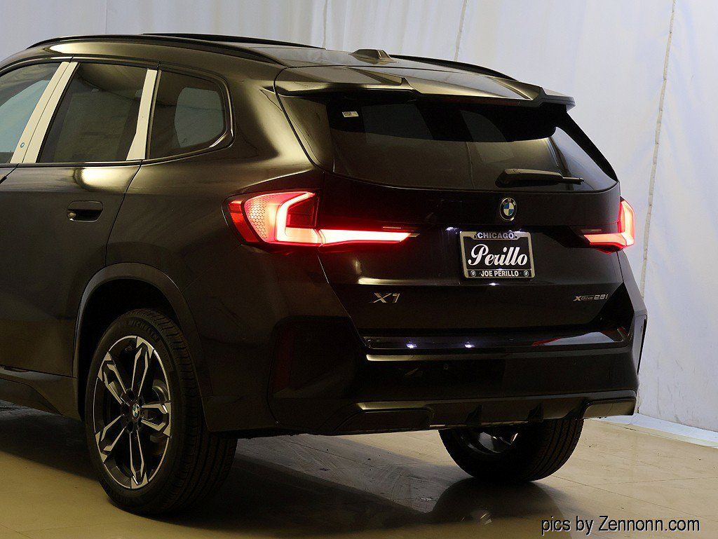 New 2027 BMW X1 xDrive28i AWD/4WD image 8
