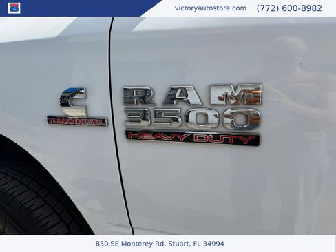 Used 2018 RAM 3500 Tradesman w/ Chrome Appearance Group RWD image 40