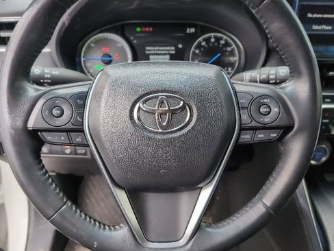 Used 2021 Toyota Venza Limited image 15