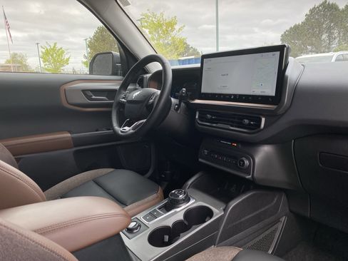 Used 2025 Ford Bronco Sport Outer Banks w/ Outer Banks Tech Package+ image 6