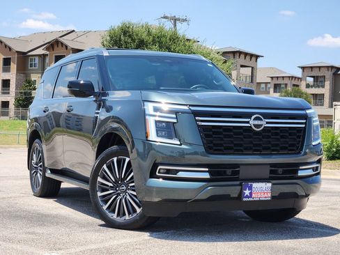 Used 2025 Nissan Armada Platinum Reserve w/ Convenience Package AWD/4WD image 1
