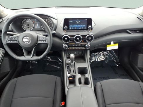 Certified 2025 Nissan Sentra S FWD image 14