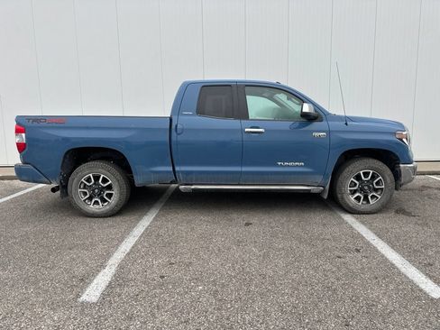 Used 2019 Toyota Tundra Limited w/ Limited Premium Package AWD/4WD image 9