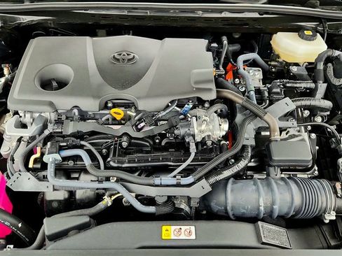 Used 2025 Toyota Camry SE image 27