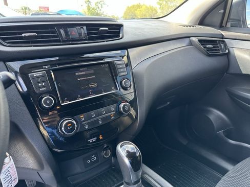 Used 2022 Nissan Rogue Sport S image 13