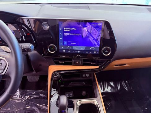 Certified 2025 Lexus NX 250 FWD w/ Premium Package image 23