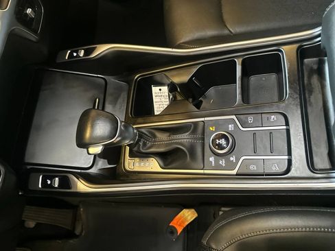 Used 2022 Kia Sorento S w/ Panoramic Sunroof Package AWD/4WD image 17
