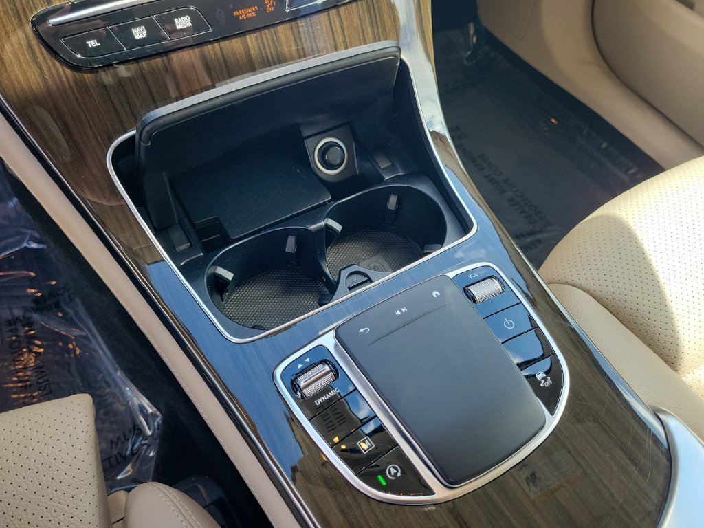 Used 2020 Mercedes-Benz GLC 300 4MATIC image 25
