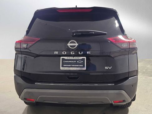 Used 2022 Nissan Rogue SV w/ SV Premium Package image 4
