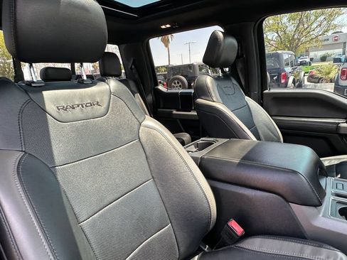 Used 2018 Ford F150 Raptor w/ Equipment Group 802A Luxury AWD/4WD image 16