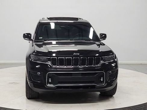 Used 2021 Jeep Grand Cherokee L Overland w/ Luxury Tech Group IV AWD/4WD image 2