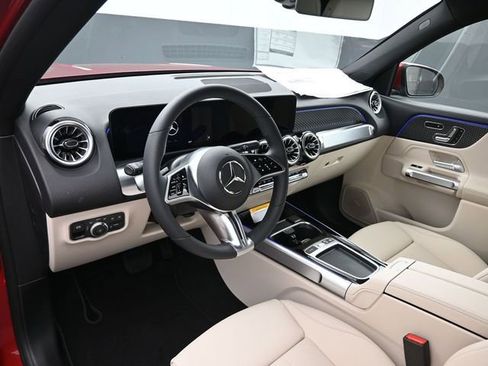 New 2026 Mercedes-Benz GLB 250 image 2