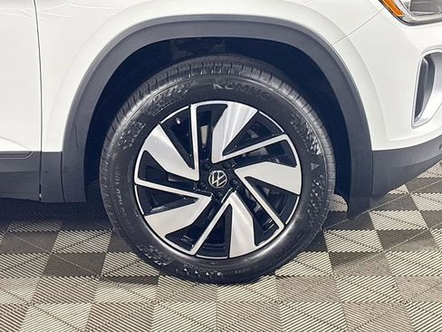 New 2025 Volkswagen Atlas SE image 22