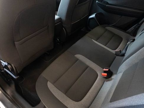 Used 2021 Chevrolet TrailBlazer LS FWD image 16