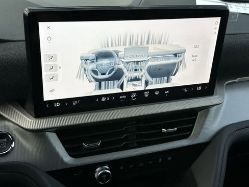 New 2025 Ford Explorer Active w/ Active Comfort Package image 22