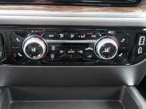 Used 2024 GMC Sierra 1500 Elevation w/ Preferred Package image 23