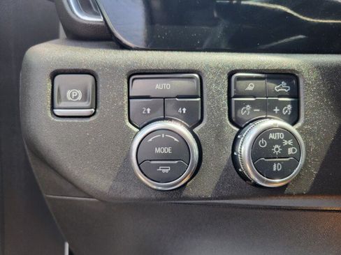 Used 2024 GMC Sierra 1500 SLT AWD/4WD image 20