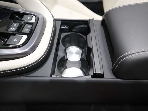 Used 2024 Jaguar F-TYPE Convertible AWD image 39