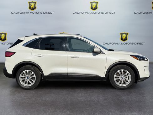 Used 2020 Ford Escape SE image 6