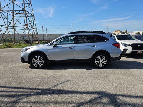 Used 2019 Subaru Outback 3.6R Limited w/ Popular Package #2 image 4