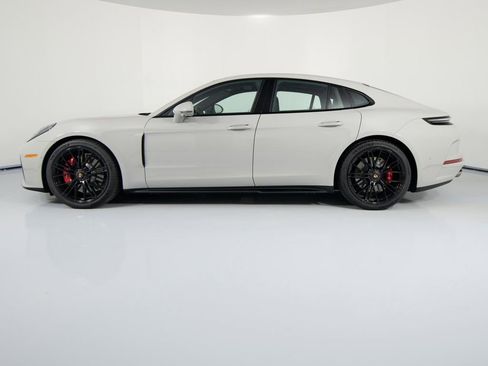 New 2026 Porsche Panamera GTS image 7