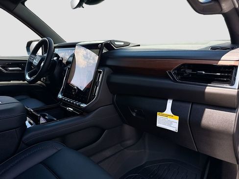 New 2026 GMC Yukon XL Denali w/ Denali Reserve Package image 33