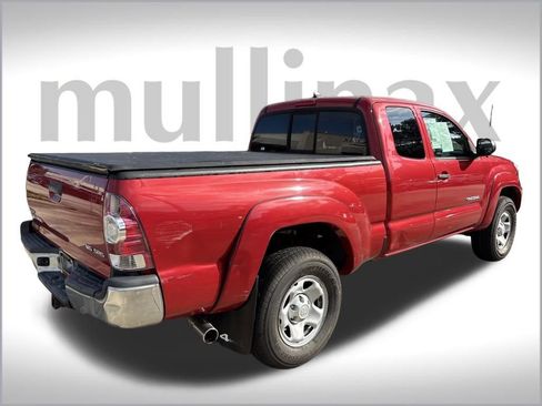 Used 2015 Toyota Tacoma 4x4 Access Cab V6 image 4