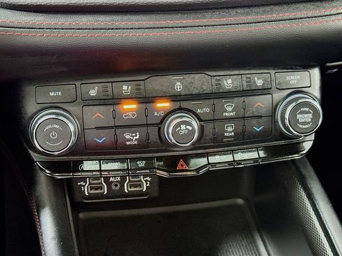 Used 2023 Dodge Durango GT AWD/4WD image 19