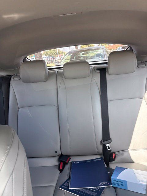Used 2025 Acura Integra FWD image 11