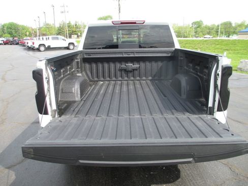 Used 2025 Chevrolet Silverado 1500 LTZ w/ LTZ Premium Package AWD/4WD image 8