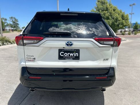 Used 2022 Toyota RAV4 XSE AWD/4WD image 8