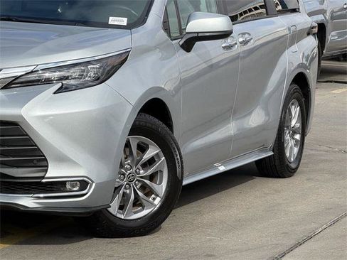 Certified 2024 Toyota Sienna XLE image 3