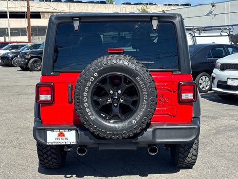 Used 2022 Jeep Wrangler Willys image 5