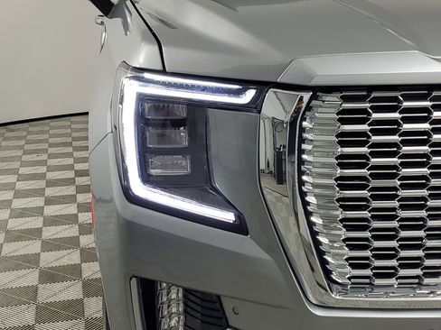 Used 2023 GMC Yukon Denali RWD image 15