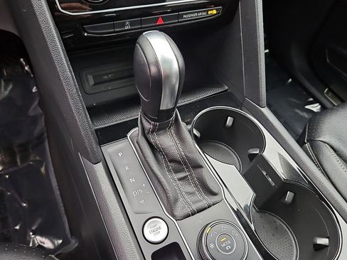 Certified 2022 Volkswagen Atlas SEL image 16