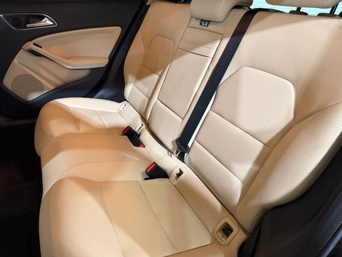 Used 2015 Mercedes-Benz GLA 250 image 35
