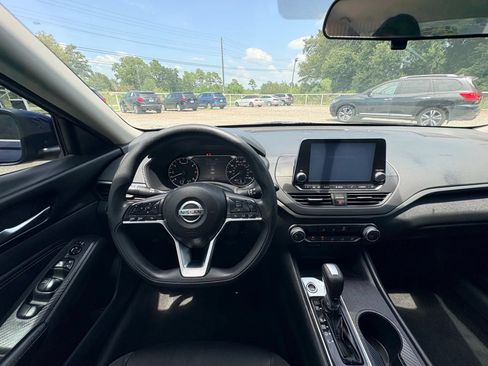 Used 2020 Nissan Altima 2.5 S FWD image 10