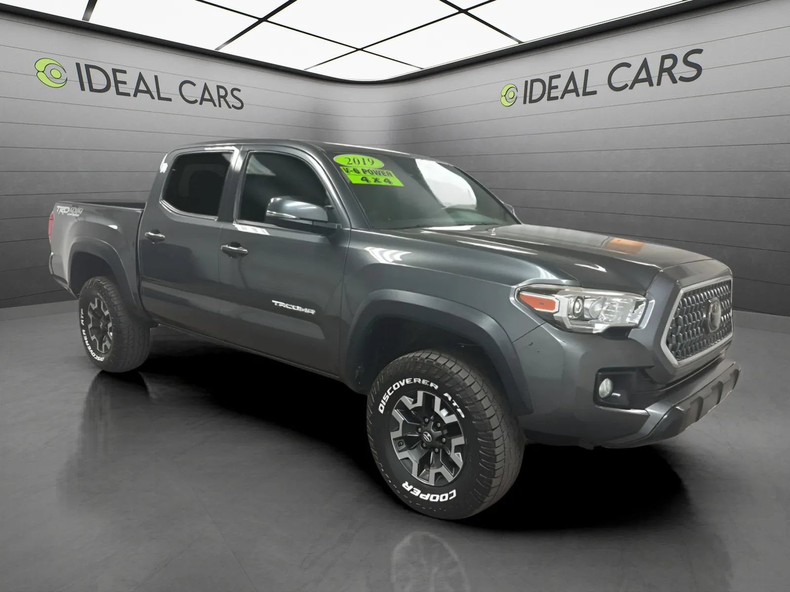 Used 2019 Toyota Tacoma TRD Off-Road w/ Technology Package AWD/4WD image 3