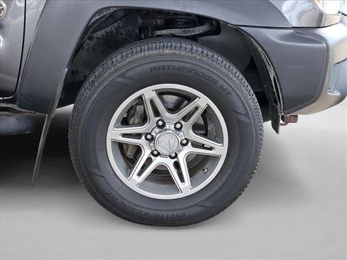 Used 2013 Toyota Tacoma PreRunner image 26