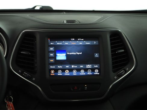 Used 2022 Jeep Cherokee Latitude w/ Sun & Sound Group image 19