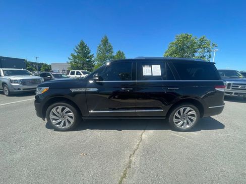 Used 2023 Lincoln Navigator Reserve RWD image 4