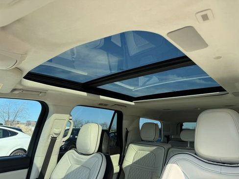 Used 2022 Lincoln Navigator Black Label image 7