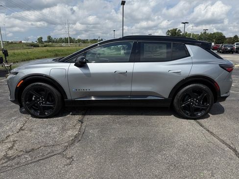 New 2025 Chevrolet Equinox EV RS image 4