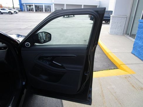 Used 2021 Land Rover Range Rover Evoque R-Dynamic SE image 27