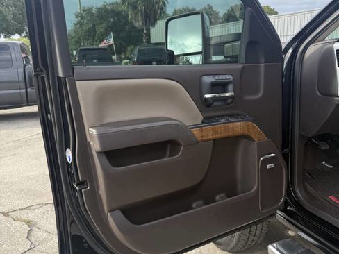 Used 2018 GMC Sierra 3500 SLT w/ Duramax Plus Package image 28