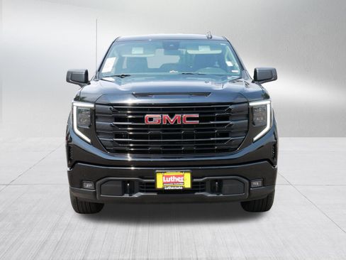 Used 2024 GMC Sierra 1500 Elevation AWD/4WD image 2