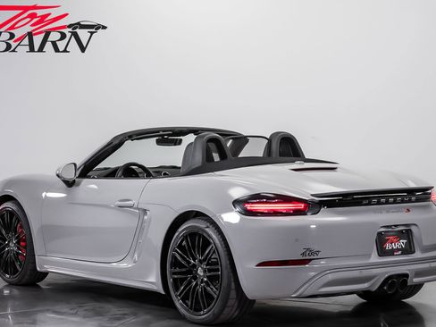 Used 2019 Porsche 718 Boxster S RWD image 3